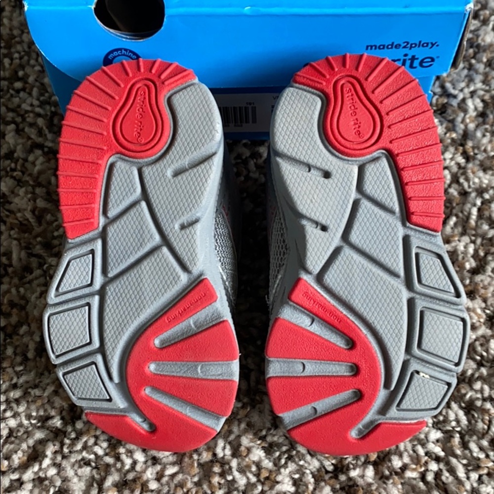 Stride Rite sneakers - Picture 2 of 2